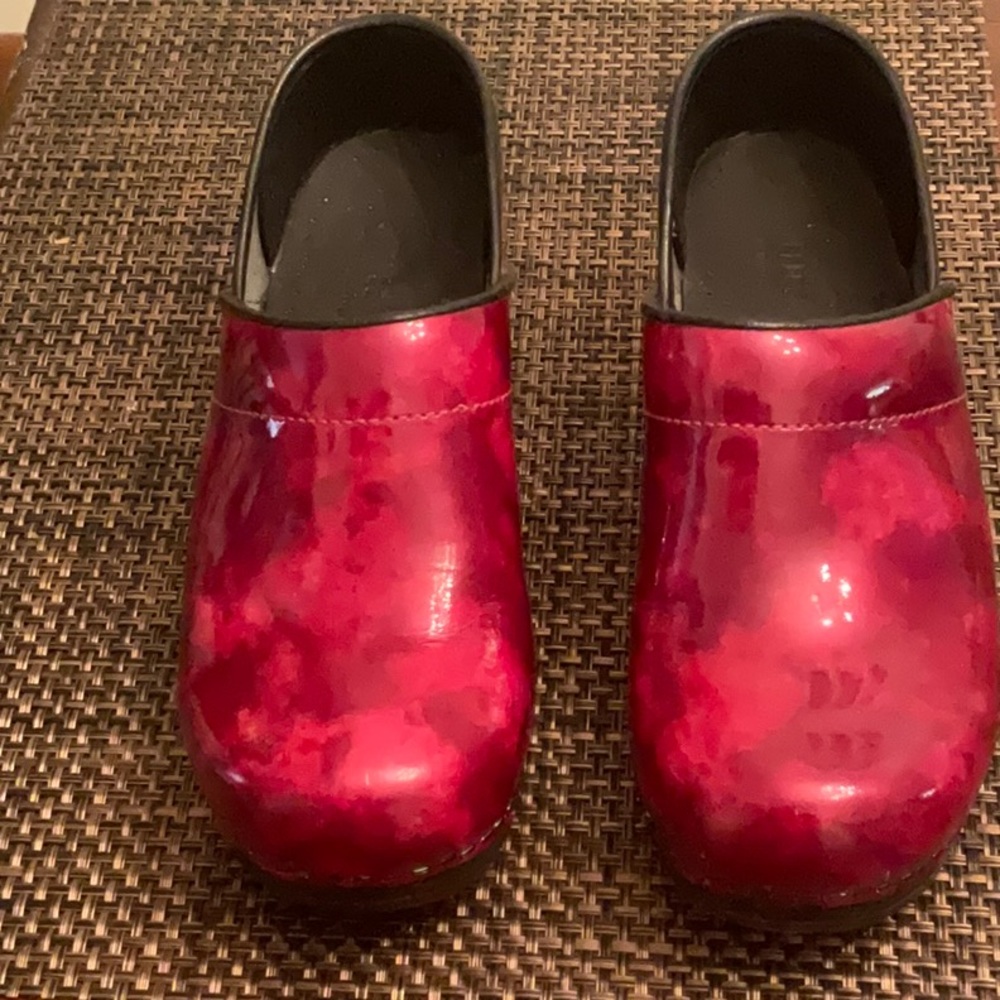 Red sanita size 36